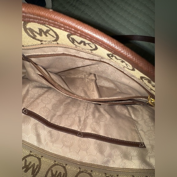 Michael Kors Brown Tote Bag. GUC - Picture 5 of 16